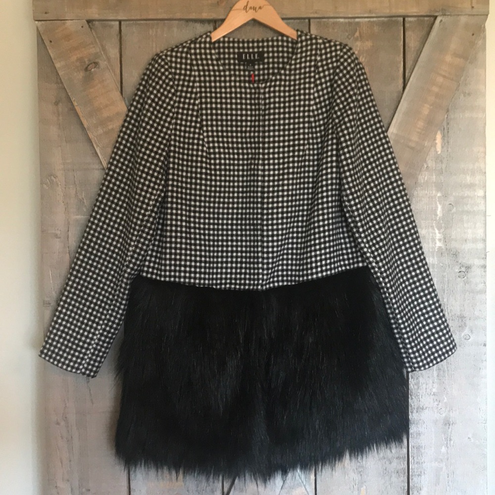 Elle plaid peacoat